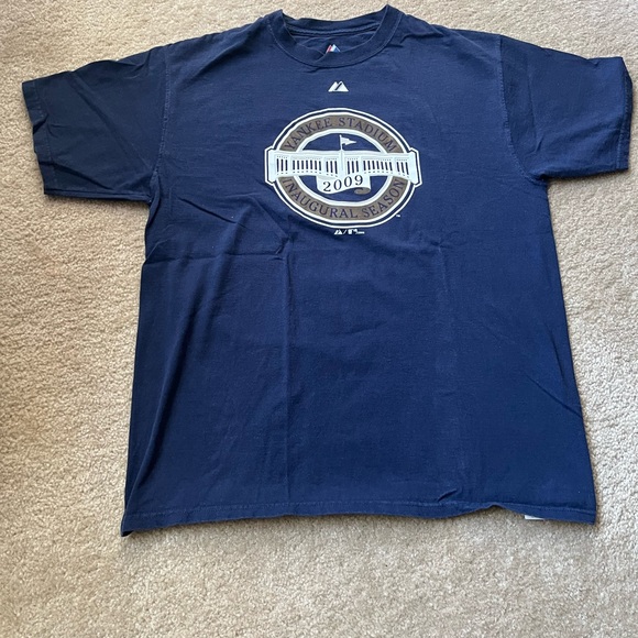 Men’s (or Women’s) Yankee Stadium T-Shirt - Picture 1 of 6